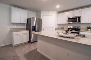 24382 NW 8th Pl, Newberry, FL 32669 - Photo 9