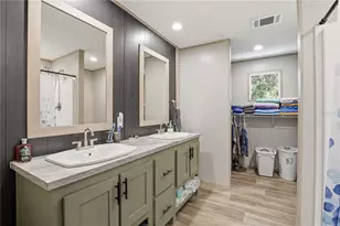 29578 SW 63rd Ave, Newberry, FL 32669 - Photo 5