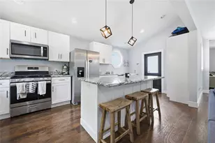 403 NE 9th St, Gainesville, FL 32601 - Photo 13