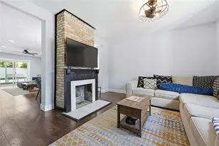 403 NE 9th St, Gainesville, FL 32601 - Photo 5