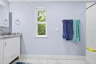 403 NE 9th St, Gainesville, FL 32601 - Photo 45