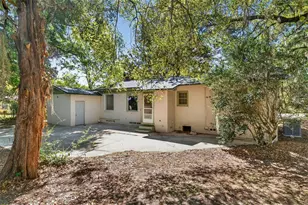 914 NE 11th Ave, Gainesville, FL 32601 - Photo 21