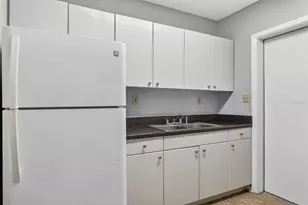 914 NE 11th Ave, Gainesville, FL 32601 - Photo 19