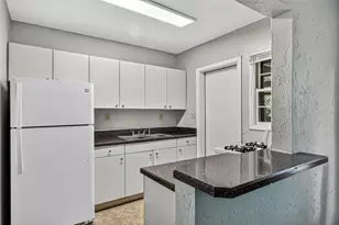 914 NE 11th Ave, Gainesville, FL 32601 - Photo 7