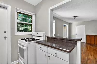 914 NE 11th Avenue, Gainesville, FL 32601 - Photo 9