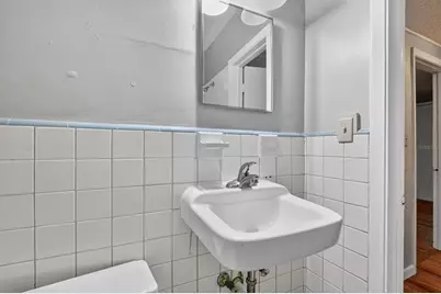 914 NE 11th Avenue, Gainesville, FL 32601 - Photo 17