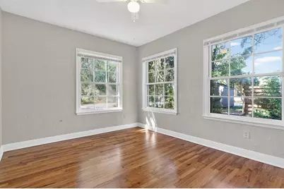 914 NE 11th Avenue, Gainesville, FL 32601 - Photo 11