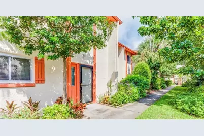 1655 58th Terrace S #3, Saint Petersburg, FL 33712 - Photo 1