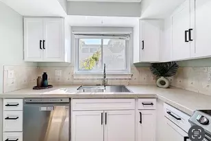 1655 58th Terrace S, Saint Petersburg, FL 33712 - Photo 5