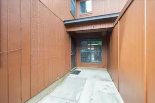 5864 SW 8th Pl, Gainesville, FL 32607 - Photo 3