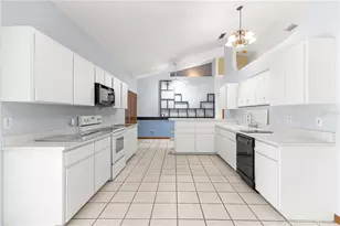 1090 NW 67th Pl, Ocala, FL 34475 - Photo 11