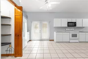 1090 NW 67th Pl, Ocala, FL 34475 - Photo 9