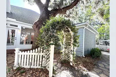 4317 NW 10th Place, Gainesville, FL 32605 - Photo 23