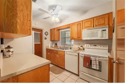 3411 NE 11th Terrace, Gainesville, FL 32609 - Photo 11