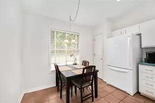 1047 NW 41st Dr, Gainesville, FL 32605 - Photo 11