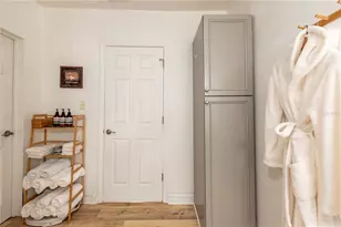 310 NW 8th St, Gainesville, FL 32601 - Photo 9