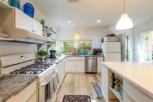 310 NW 8th St, Gainesville, FL 32601 - Photo 3