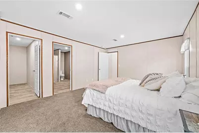 8050 NE 102nd Court, Bronson, FL 32621 - Photo 19