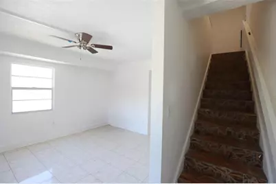 914 SW 8th Avenue #19, Gainesville, FL 32601 - Photo 3