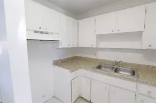 914 SW 8th Ave, Gainesville, FL 32601 - Photo 5