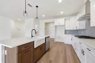 1049 SW 67th Way, Gainesville, FL 32607 - Photo 5