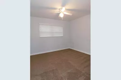 413 NW 35th Terrace, Gainesville, FL 32607 - Photo 9