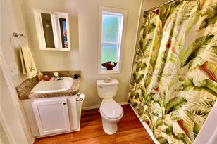 129 Crystal Lake Dr, Melrose, FL 32666 - Photo 17