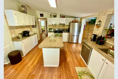 129 Crystal Lake Drive, Melrose, FL 32666 - Photo 11