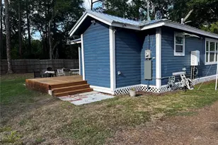 208 NE 18th St, Gainesville, FL 32641 - Photo 7