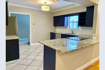 2219 NW 17th Avenue, Gainesville, FL 32605 - Photo 5