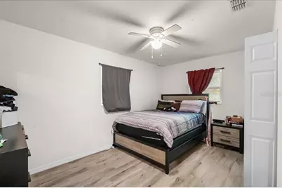 517 E Main Street, Bronson, FL 32621 - Photo 13