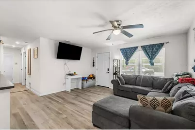 517 E Main Street, Bronson, FL 32621 - Photo 5