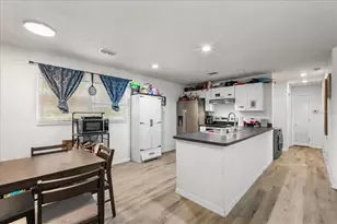 517 E Main St, Bronson, FL 32621 - Photo 11