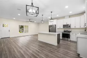 332 SE 3rd Ave, Melrose, FL 32666 - Photo 13