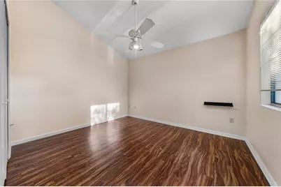 5701 SW 10th Place, Gainesville, FL 32607 - Photo 13