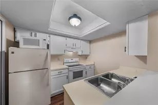 5701 SW 10th Pl, Gainesville, FL 32607 - Photo 7