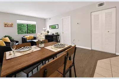 81 SE 16th Avenue #D101, Gainesville, FL 32601 - Photo 11