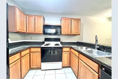 81 SE 16th Avenue #D101, Gainesville, FL 32601 - Photo 11