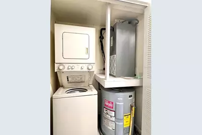 81 SE 16th Avenue #D101, Gainesville, FL 32601 - Photo 21