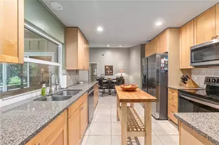 2725 NW 38th St, Gainesville, FL 32605 - Photo 9