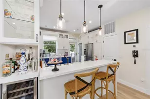 621 SW 10th St, Gainesville, FL 32601 - Photo 11