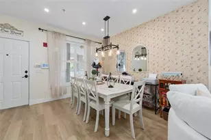 621 SW 10th St, Gainesville, FL 32601 - Photo 7