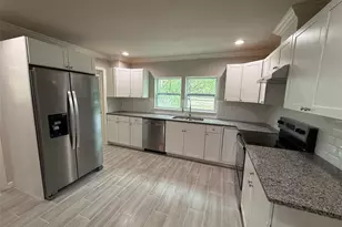 2232 SE 8th Pl, Gainesville, FL 32641 - Photo 5