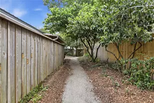 1716 NW 12th Rd, Gainesville, FL 32605 - Photo 53