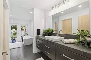 1716 NW 12th Rd, Gainesville, FL 32605 - Photo 31