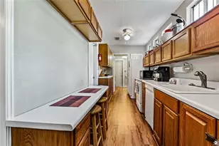 1203 NW 12th Ave, Gainesville, FL 32601 - Photo 7