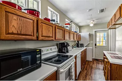 1203 NW 12th Avenue, Gainesville, FL 32601 - Photo 9