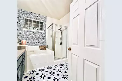 11607 NW 18th Place, Gainesville, FL 32606 - Photo 13