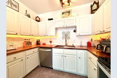 11607 NW 18th Place, Gainesville, FL 32606 - Photo 9