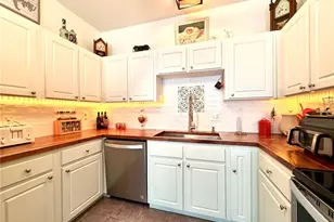 11607 NW 18th Pl, Gainesville, FL 32606 - Photo 9